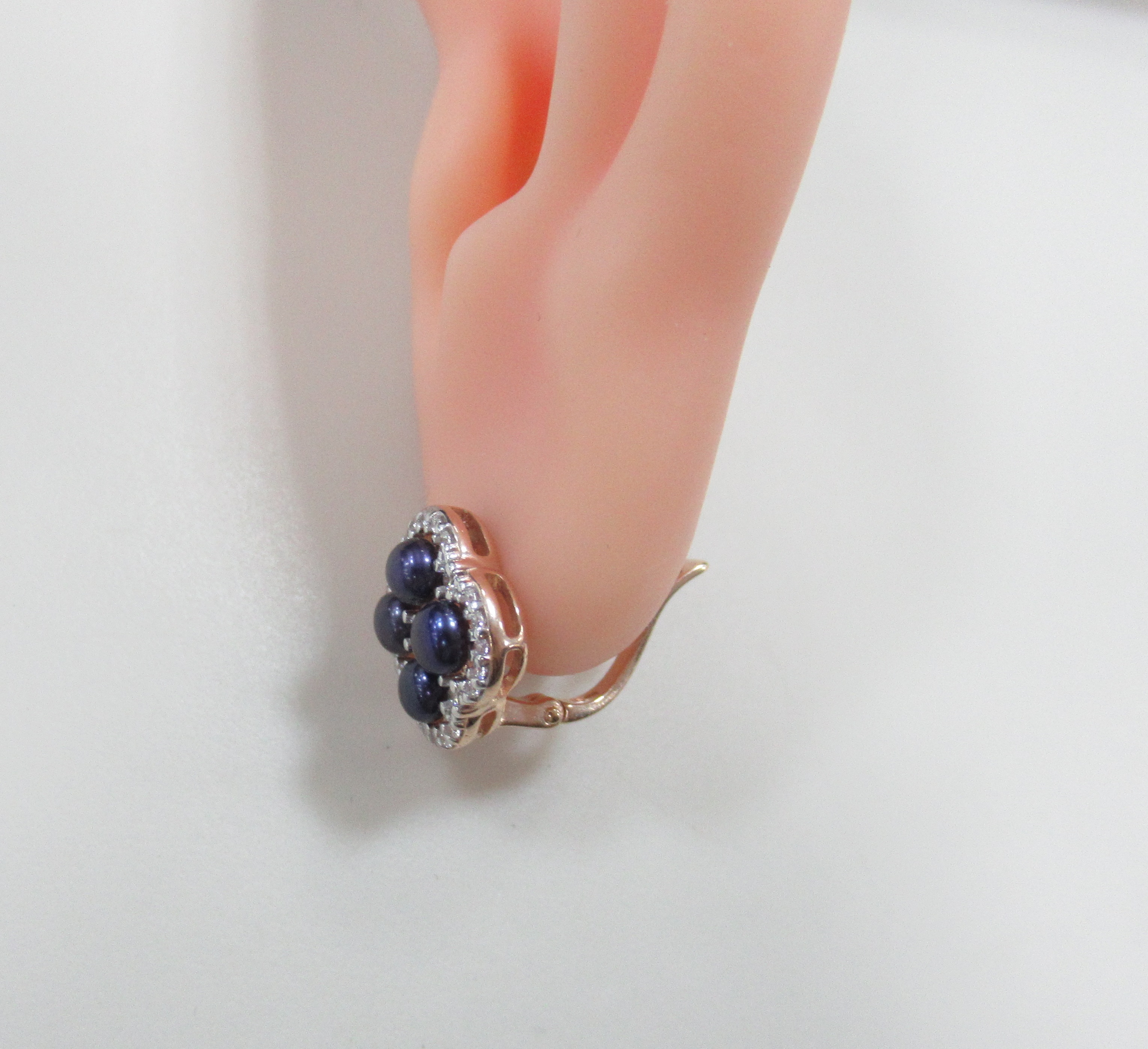 Серебряные серьги с черным жемчугом "Клевер"